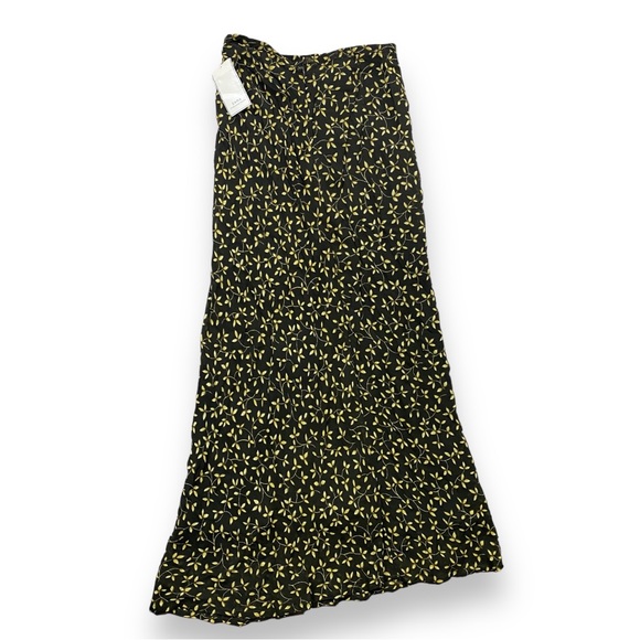 Zara Dresses & Skirts - NEW Zara Collection All Over Leaf Print Lined Midi Skirt 8